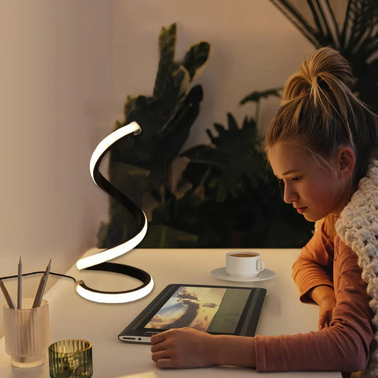 desk-lamp-black-using